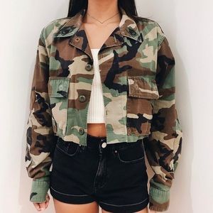 Cropped army jacket